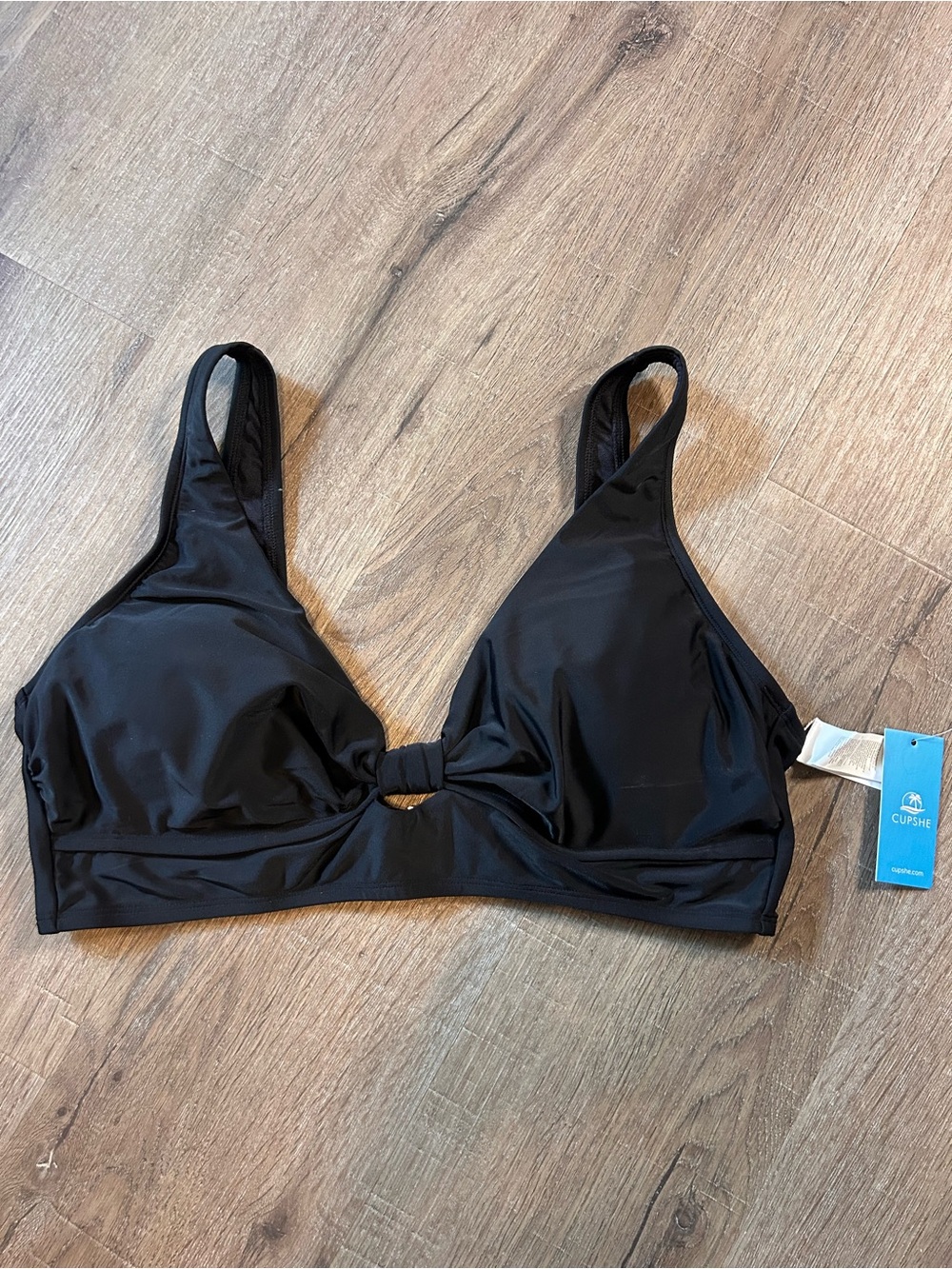 CUPSHE Bikini Top Womens Size 1X Black Deep V Twist Front Bralette Swim